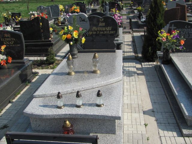 Grób Jan Piotrowski