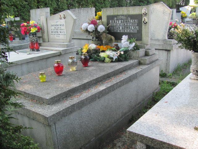 Grób Jerzy Kowalski